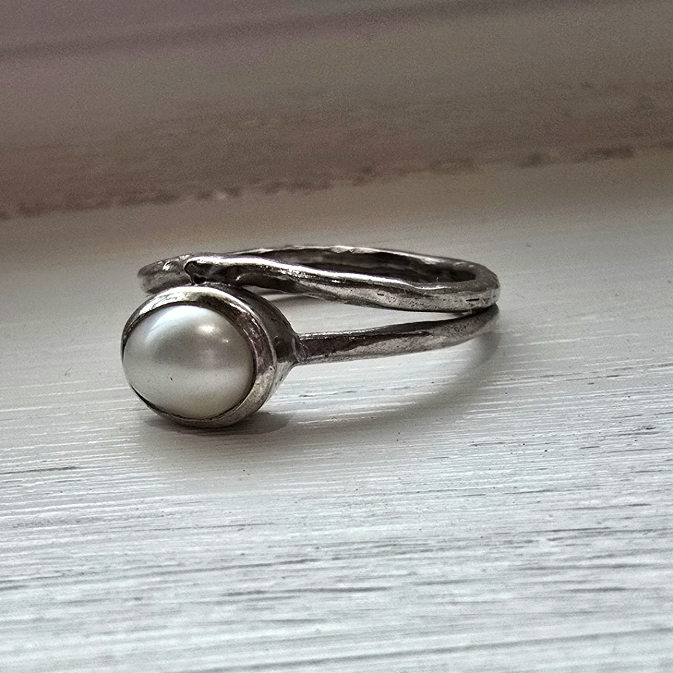 Kohls Silver Ring With White Pearl 25$